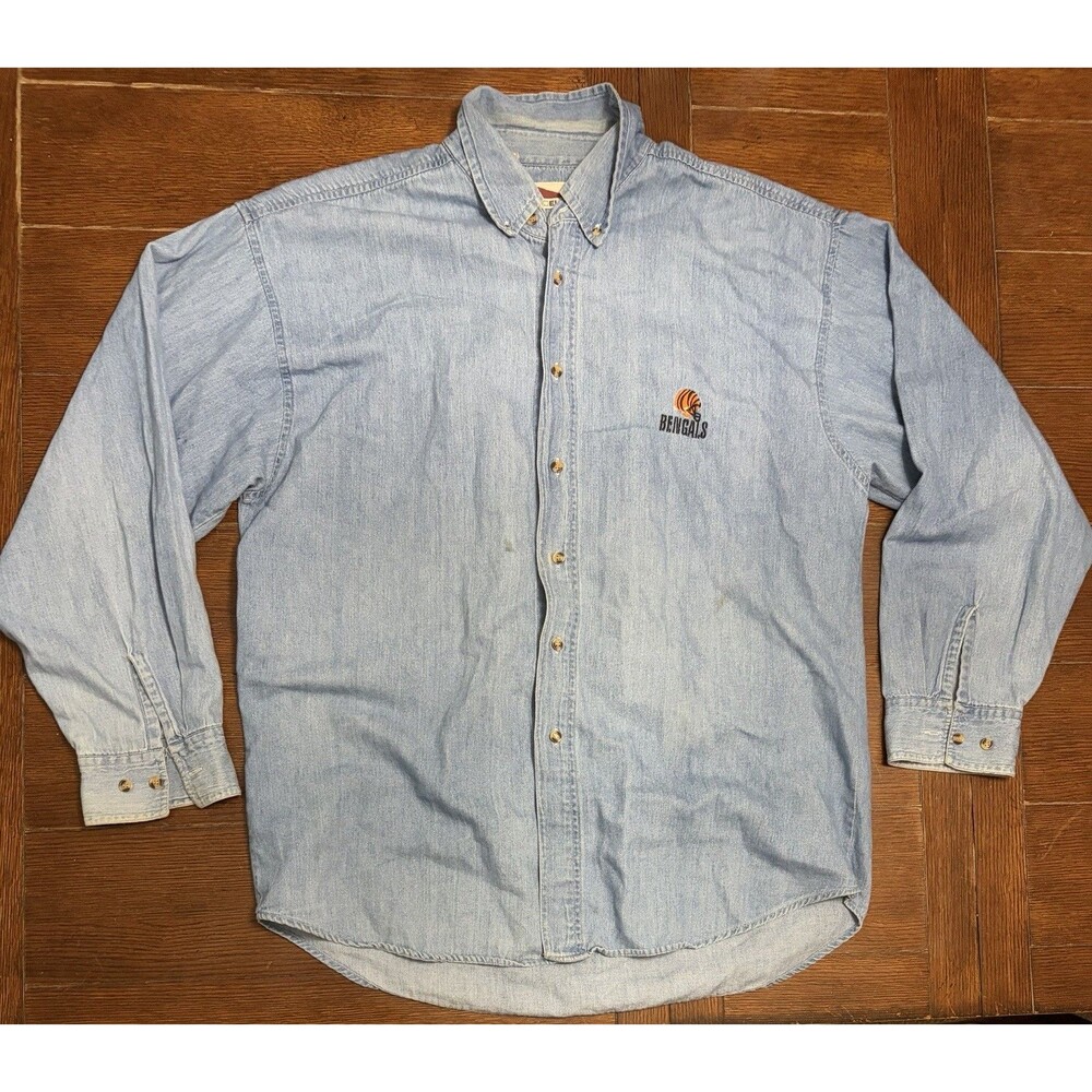 Vintage Cincinnati Bengals Men’s Size XL Denim Button Down Shirt